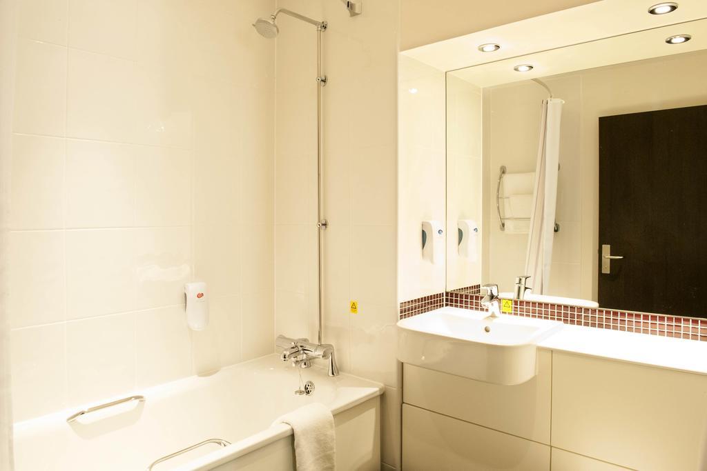 Premier Inn Dunfermline Kültér fotó