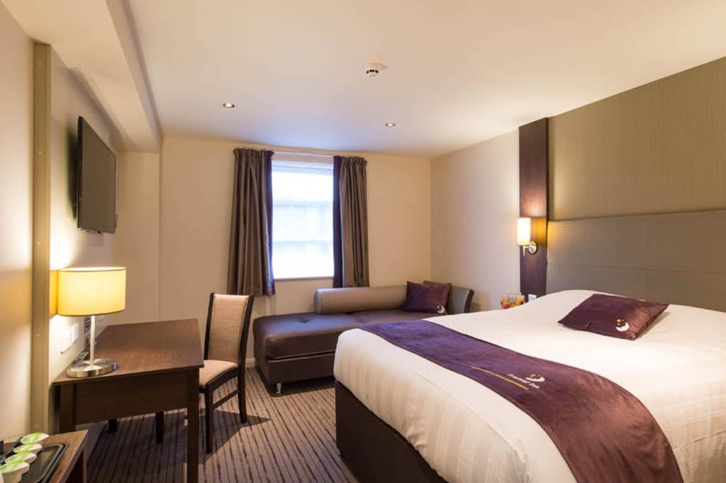 Premier Inn Dunfermline Szoba fotó