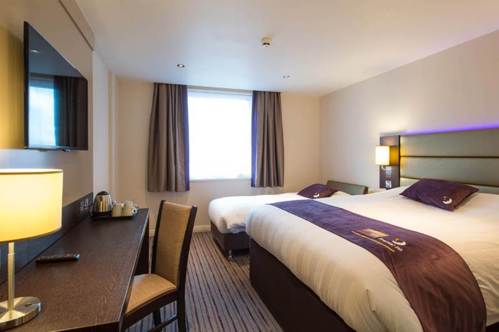 Premier Inn Dunfermline Szoba fotó