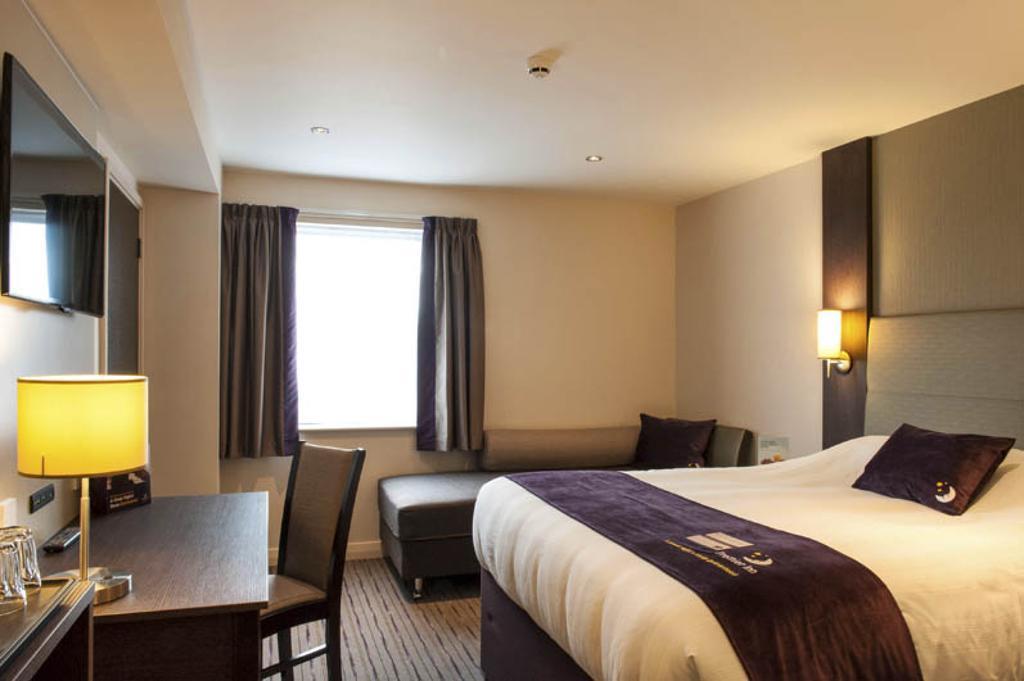 Premier Inn Dunfermline Szoba fotó